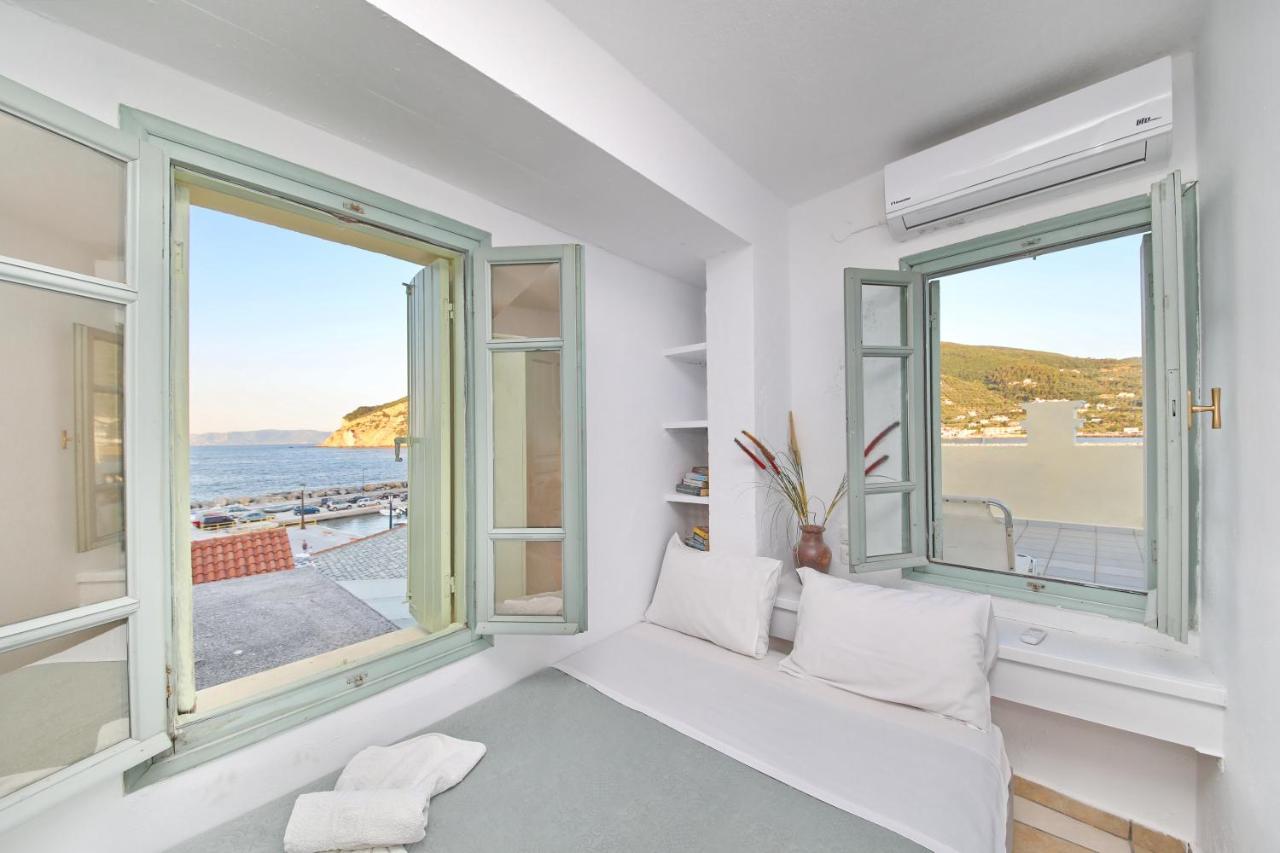 Faros Coastal Apartments Skopelos Town Exterior photo