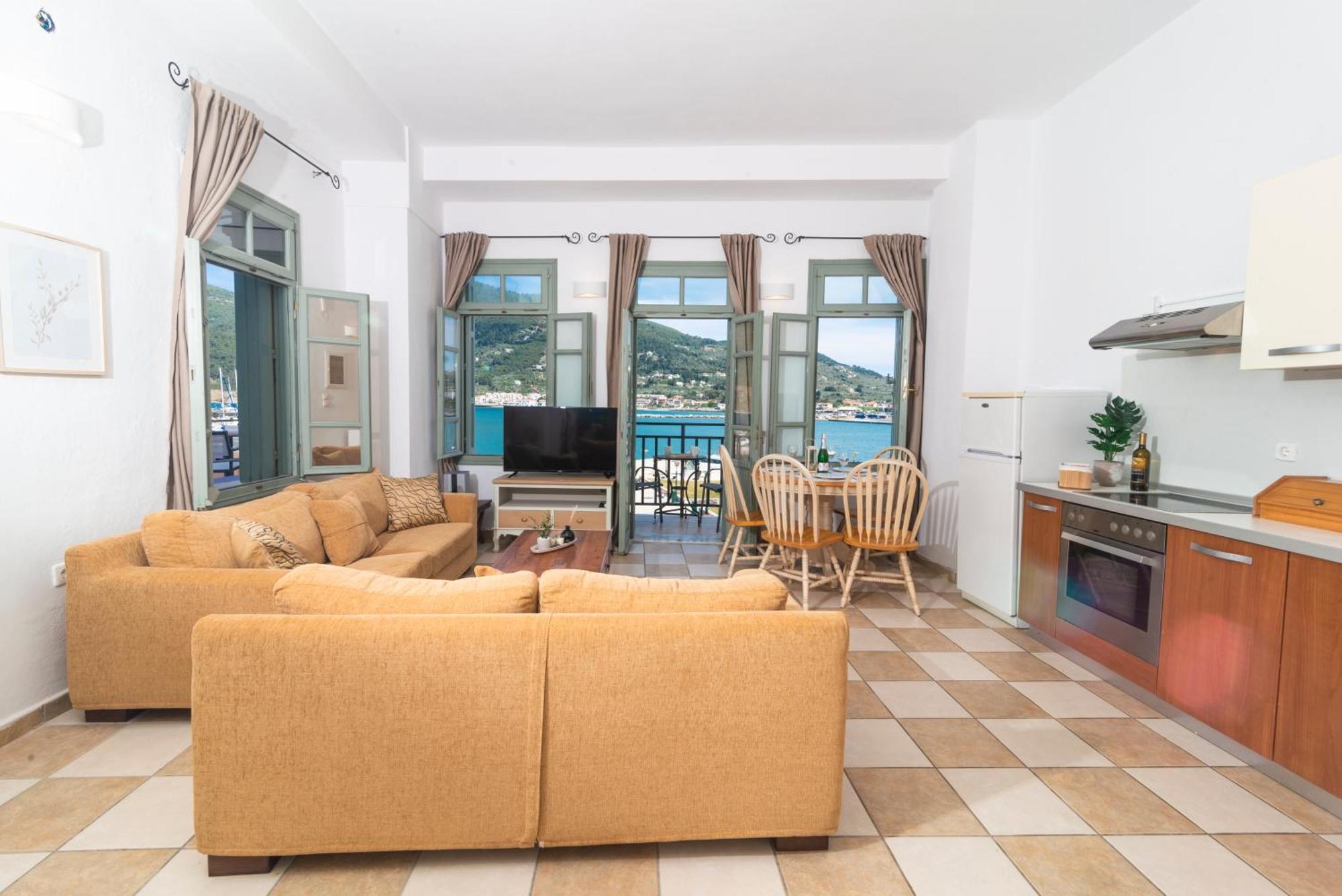 Faros Coastal Apartments Skopelos Town Exterior photo