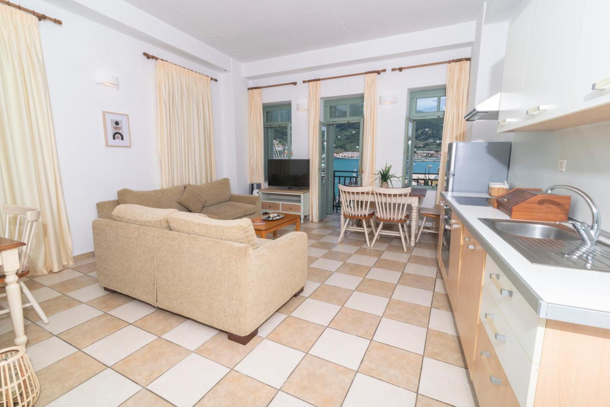 Faros Coastal Apartments Skopelos Town Exterior photo